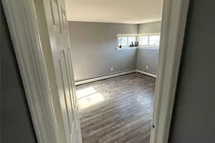 1371 Rosser Ave, Elmont, NY 11003 - Photo 19