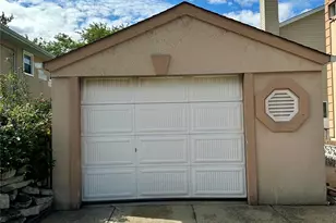 1371 Rosser Ave, Elmont, NY 11003 - Photo 15