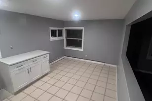 1371 Rosser Ave, Elmont, NY 11003 - Photo 7