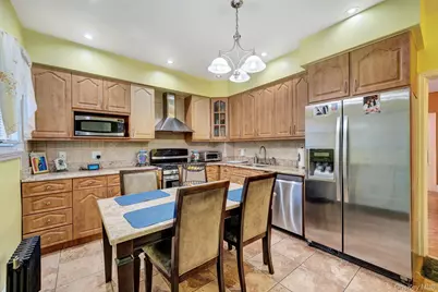 10439 115th Street, Richmond Hill, NY 11419 - Photo 15