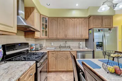 10439 115th Street, Richmond Hill, NY 11419 - Photo 15