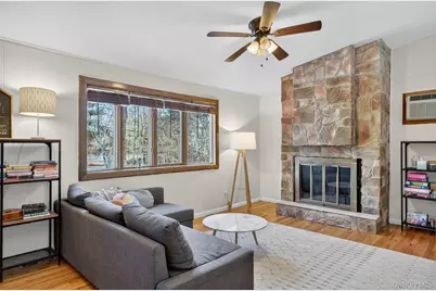 1073 Indian Springs Road, Pine Bush, NY 12566 - Photo 5