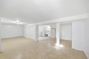 134-10 Farmers Blvd, Jamaica, NY 11434 - Photo 37