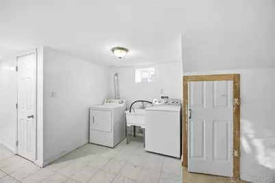 13410 Farmers Boulevard, Jamaica, NY 11434 - Photo 41