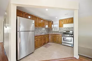 134-10 Farmers Blvd, Jamaica, NY 11434 - Photo 35