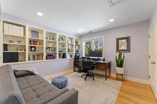 110 Round Hill Rd, Scarsdale, NY 10583 - Photo 25