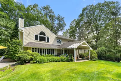 110 Round Hill Road, Scarsdale, NY 10583 - Photo 3