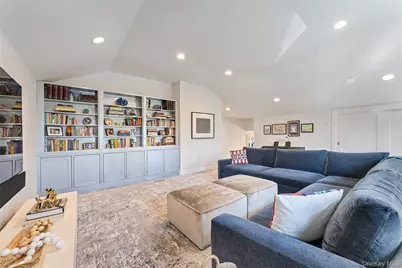 110 Round Hill Road, Scarsdale, NY 10583 - Photo 21