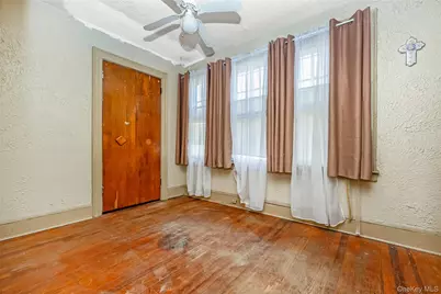 24018 144th Avenue, Rosedale, NY 11422 - Photo 7