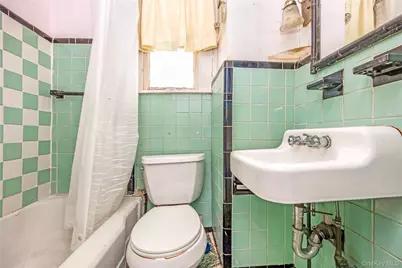 24018 144th Avenue, Rosedale, NY 11422 - Photo 11