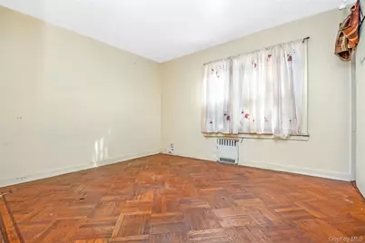 24018 144th Avenue, Rosedale, NY 11422 - Photo 9