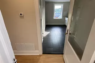 127 South St, Oyster Bay, NY 11771 - Photo 5