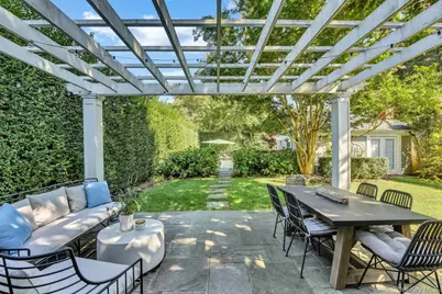 10 Henry Street, Southampton, NY 11968 - Photo 15