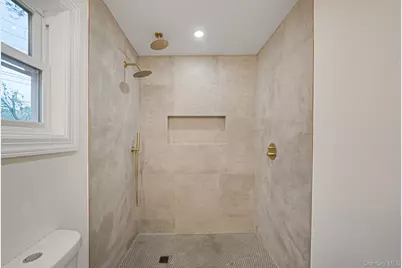 6 Connetquot Drive, Oakdale, NY 11769 - Photo 31