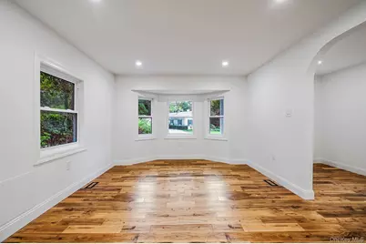 6 Connetquot Drive, Oakdale, NY 11769 - Photo 19