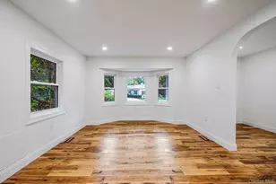 6 Connetquot Dr, Oakdale, NY 11769 - Photo 19