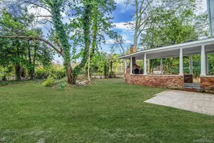 6 Connetquot Dr, Oakdale, NY 11769 - Photo 7