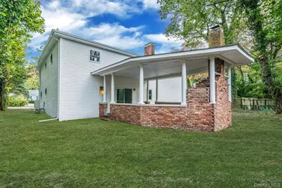 6 Connetquot Drive, Oakdale, NY 11769 - Photo 9