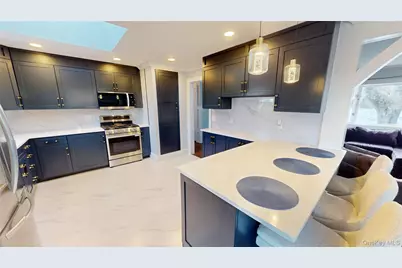 135 Standish Drive, Pearl River, NY 10965 - Photo 5