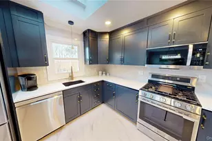 135 Standish Dr, Pearl River, NY 10965 - Photo 7