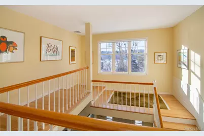 81 Pinecrest Drive, Hastings on Hudson, NY 10706 - Photo 11