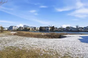 170 Harbor S, Amityville, NY 11701 - Photo 19