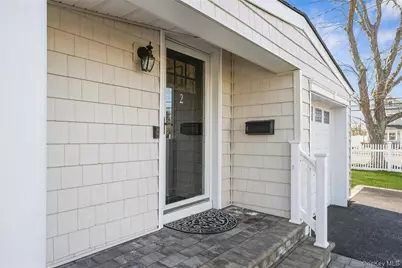 2 Udalia Road, West Islip, NY 11795 - Photo 3