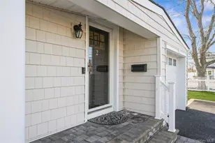 2 Udalia Rd, West Islip, NY 11795 - Photo 3