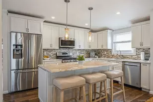 2 Udalia Rd, West Islip, NY 11795 - Photo 9