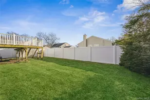 2 Udalia Rd, West Islip, NY 11795 - Photo 35