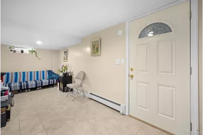 524 Livingston Street, Westbury, NY 11590 - Photo 27