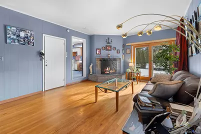 524 Livingston Street, Westbury, NY 11590 - Photo 15