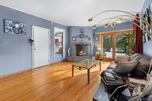 524 Livingston St, Westbury, NY 11590 - Photo 15