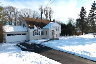 41 Foxhill Road, Valhalla, NY 10595 - Photo 3