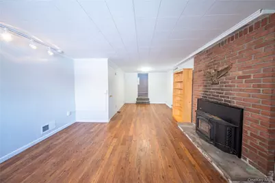 41 Foxhill Road, Valhalla, NY 10595 - Photo 23