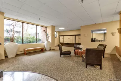 100 Clinton Avenue #4M, Mineola, NY 11501 - Photo 3