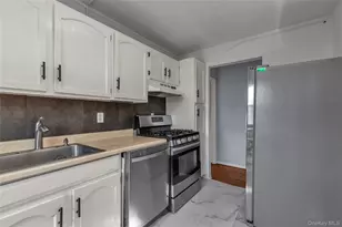 100 Clinton Ave, Mineola, NY 11501 - Photo 11