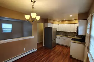 122 W 1st St, Deer Park, NY 11729 - Photo 5