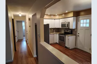 122 W 1st Street, Deer Park, NY 11729 - Photo 3