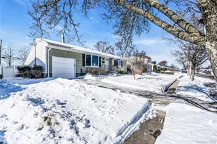 53 Calvert Ave, Commack, NY 11725 - Photo 3