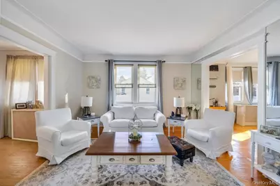 218 Woodlawn Road, West Hempstead, NY 11552 - Photo 9