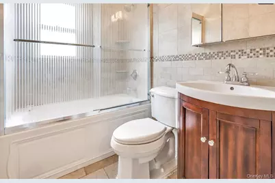 6 Arizona Avenue, Syosset, NY 11791 - Photo 9