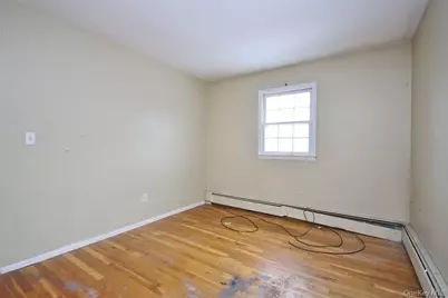 887 Stockton Road, Valley Cottage, NY 10989 - Photo 17