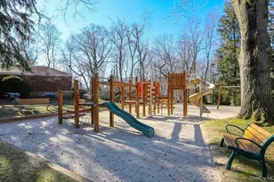 4 Bryant Crescent, White Plains, NY 10605 - Photo 17