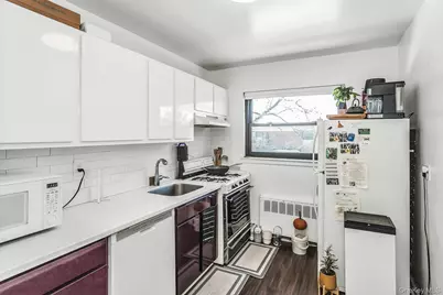 219-57 74 Avenue #Upper, Bayside, NY 11364 - Photo 5