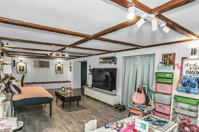 116 Woods Avenue, Malverne, NY 11565 - Photo 21