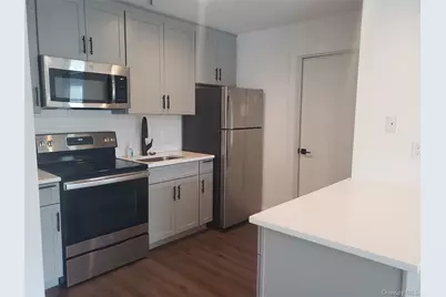 100 Mariners Way, Port Jefferson, NY 11777 - Photo 7