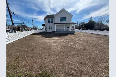 403 S Bayview Avenue, Freeport, NY 11520 - Photo 5