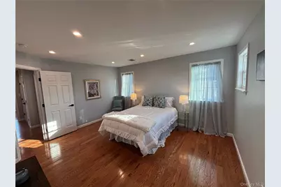 403 S Bayview Avenue, Freeport, NY 11520 - Photo 13