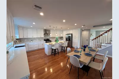 403 S Bayview Avenue, Freeport, NY 11520 - Photo 27